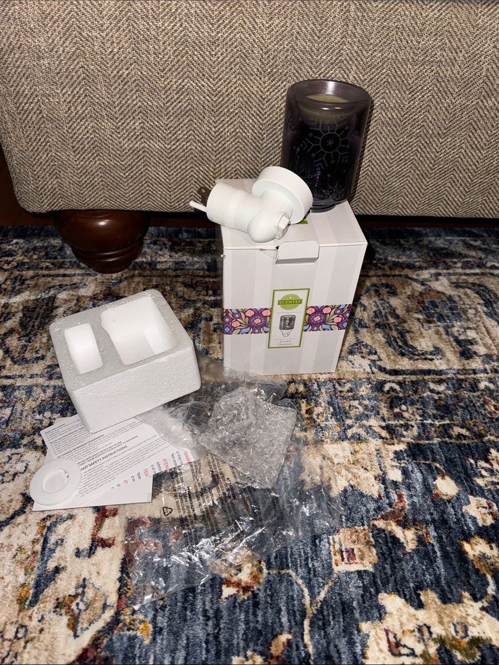 SCENTSY MINI FRAGRANCE WAX WARMER CRYSTAL CHRISTMAS HOLIDAY WITH BOX
